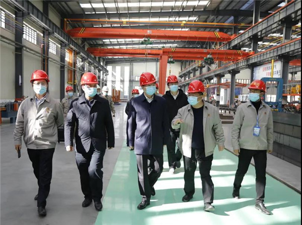 市委常委、常務副市長鄧永翔現(xiàn)場調研城投集團產業(yè)項目